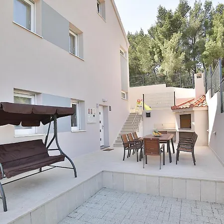 Zedno With Sea View 12 트로기르