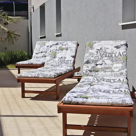 Zedno With Sea View 12 * 트로기르