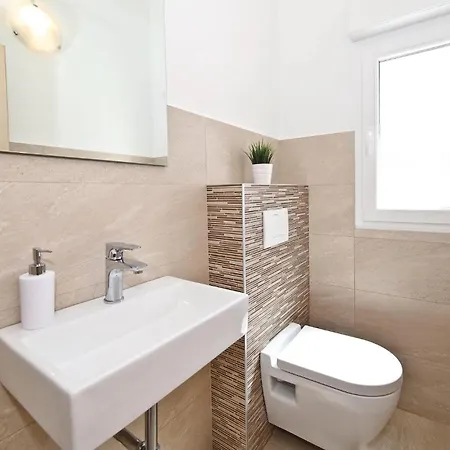 Holiday Home Zedno With Sea View 12 *