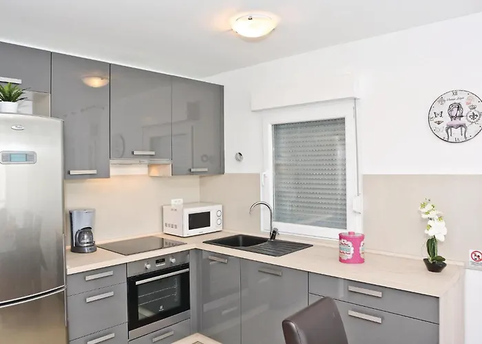 Dom wakacyjny Zedno With Sea View 12 *