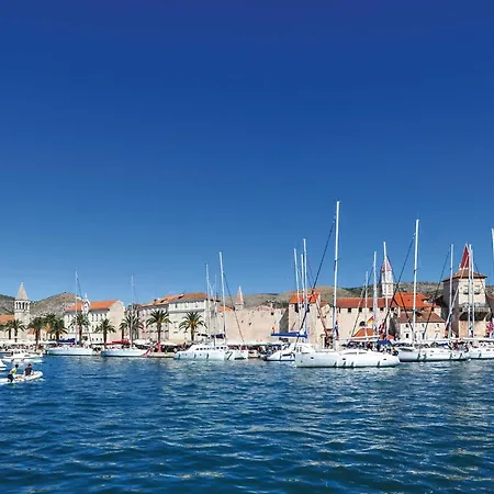 Zedno With Sea View 12 Feriehus Trogir