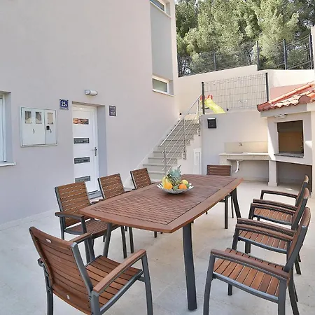 Feriehus Zedno With Sea View 12