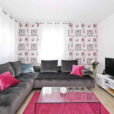 Zedno With Sea View 12 Feriehus Trogir