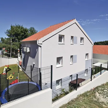 Zedno With Sea View 12 Feriehus