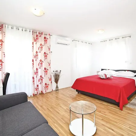 Feriehus Zedno With Sea View 12 *